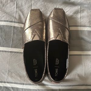 Rose Gold Shimmer Toms